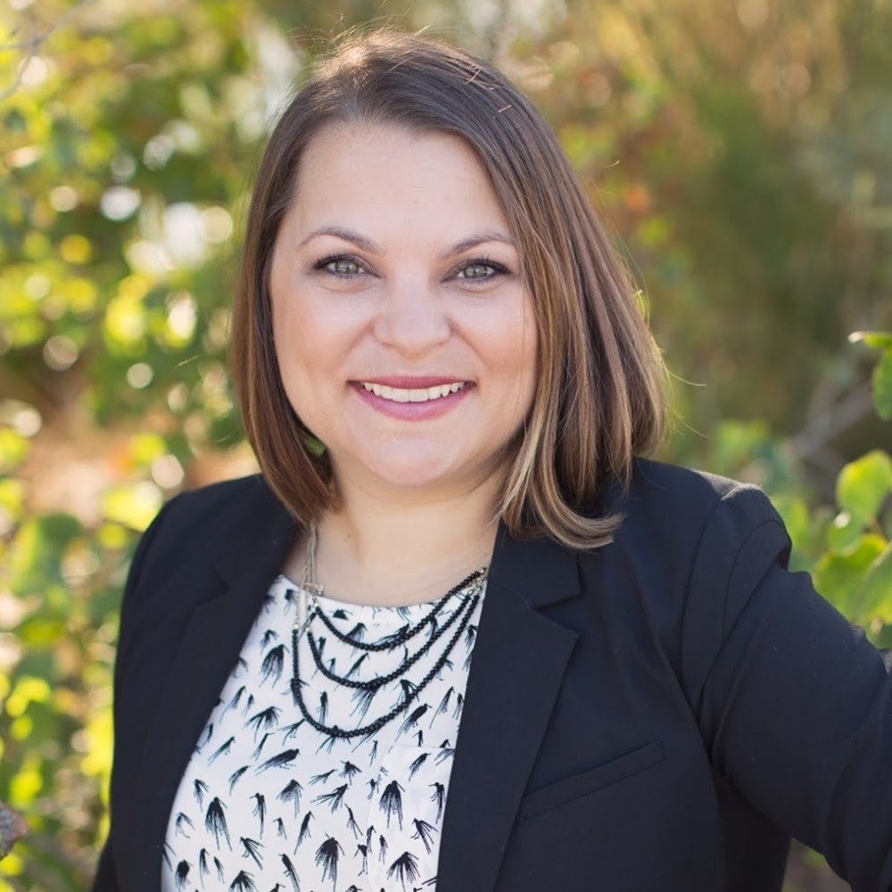 Meet your Posher, Monica