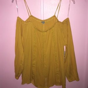 NWT Mustard Top size L