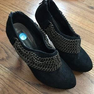 Steve Madden Luxe Suede Chain Booties