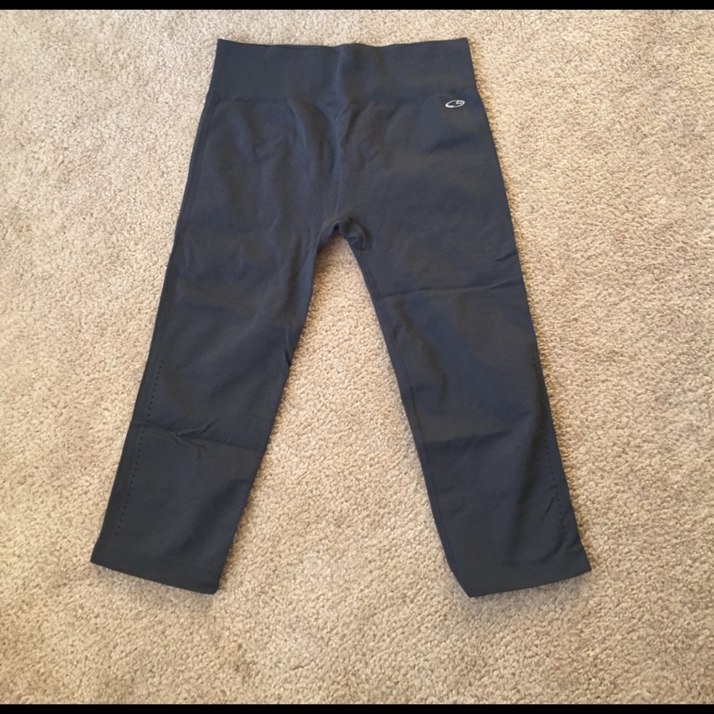 Workout capris