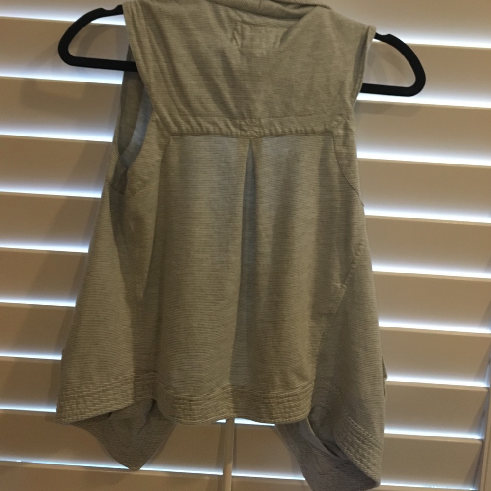 BCBGeneration vest - Picture 3 of 3