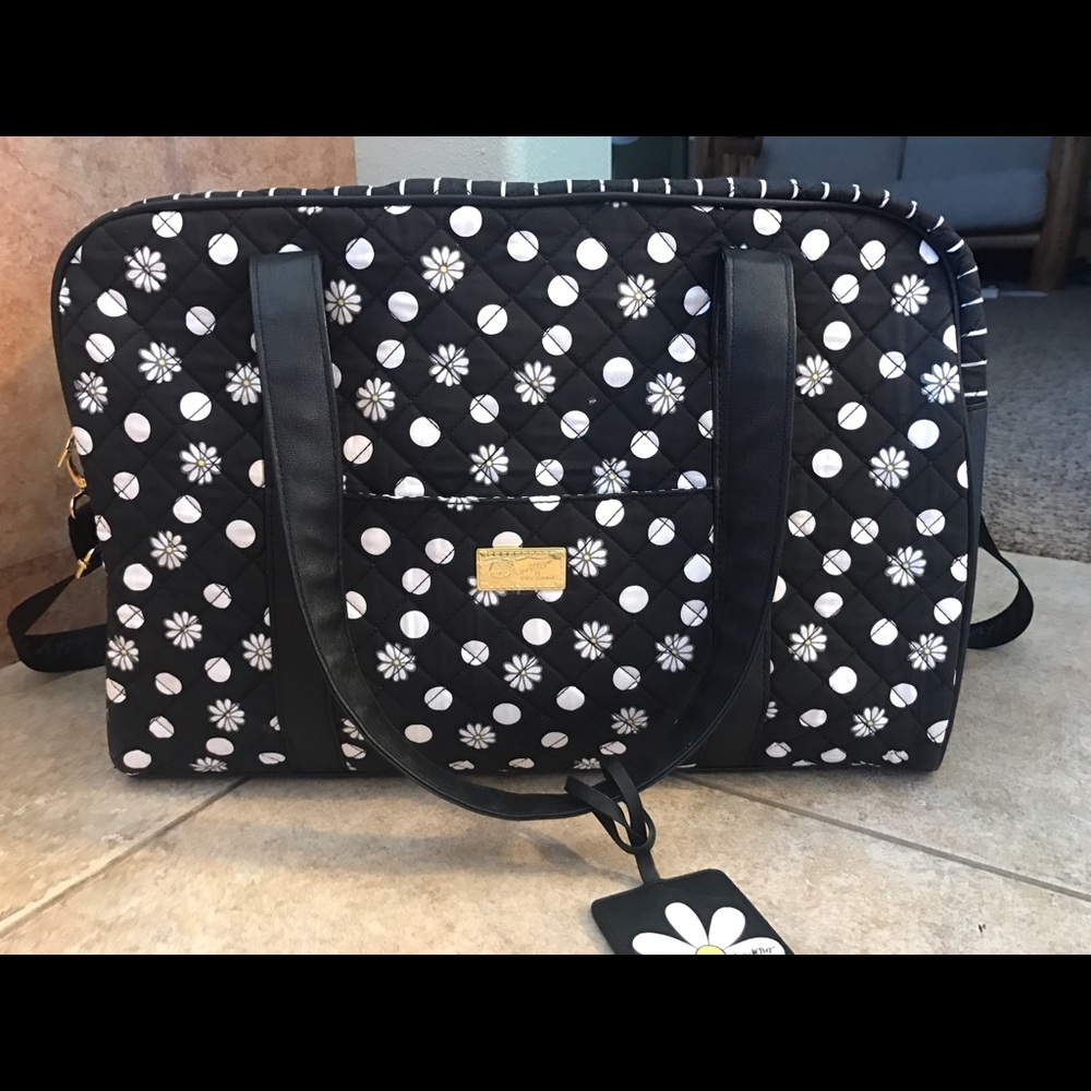 Brand new w/o tags Betsy Johnson travel bag