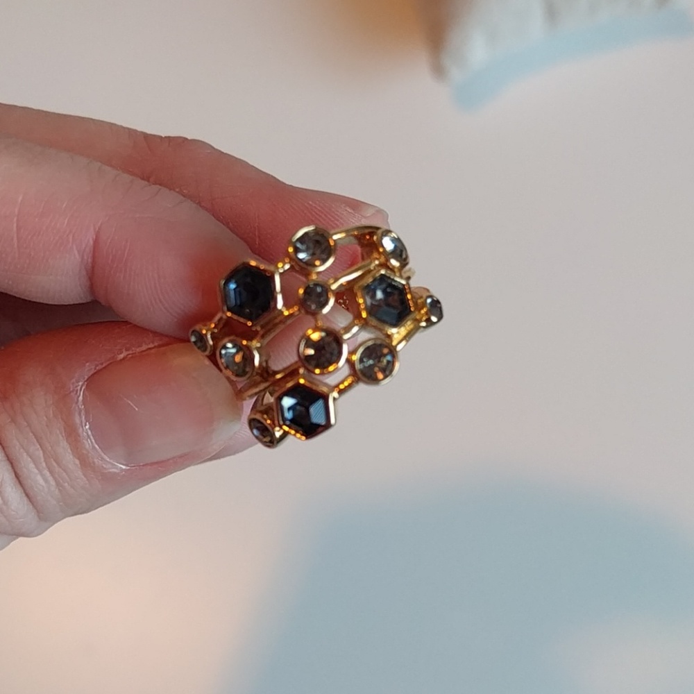 Stackable deco ring