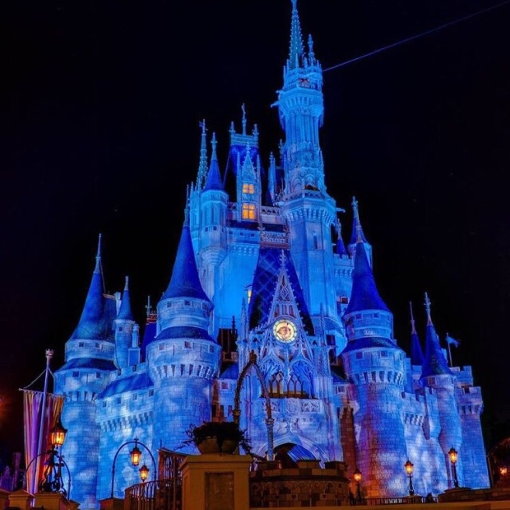 Meet your Posher, Dee