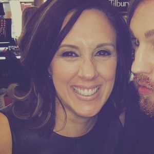 Meet your Posher, Cara