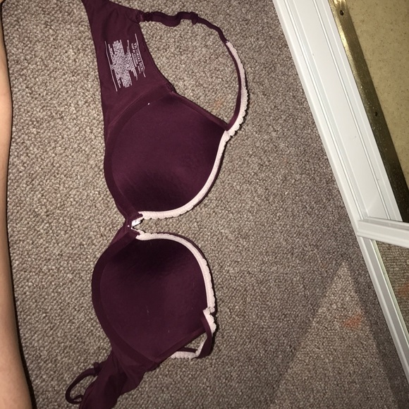 Victoria Secret Bra! - Picture 2 of 3