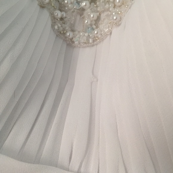 Wedding dress - Picture 4 of 5