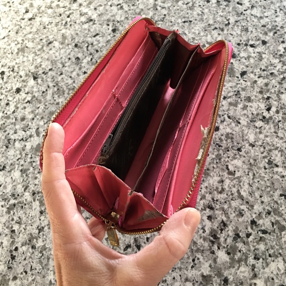 Wallet - Picture 2 of 4