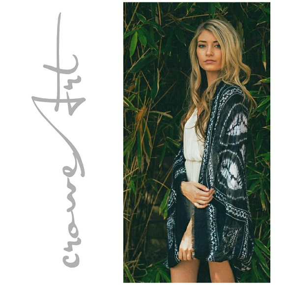 💙HP💙 Navy Henna Tie Dye Mandala Kimono - Picture 3 of 3