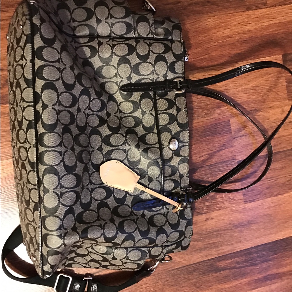 Coach bag - LIKE NEW! Leather Coach - Picture 2 of 2