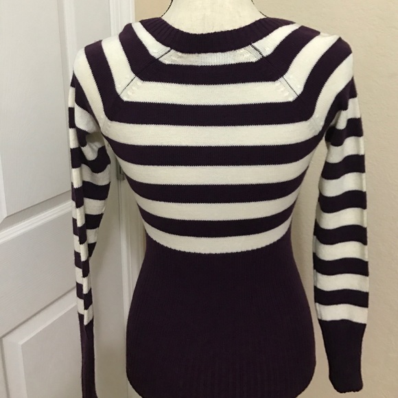NWOT women's guess sweater - Picture 4 of 6