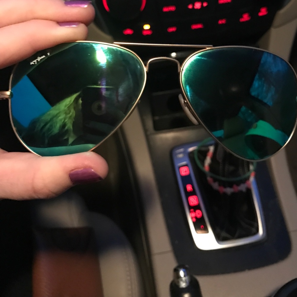 Authentic polarized ray bans