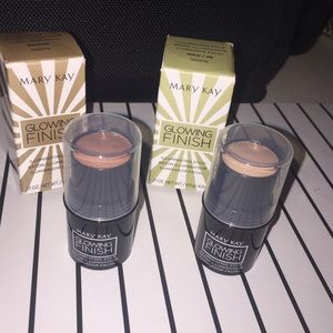 Mary Kay illuminating sticks