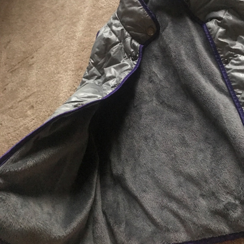 Vest - Picture 2 of 3