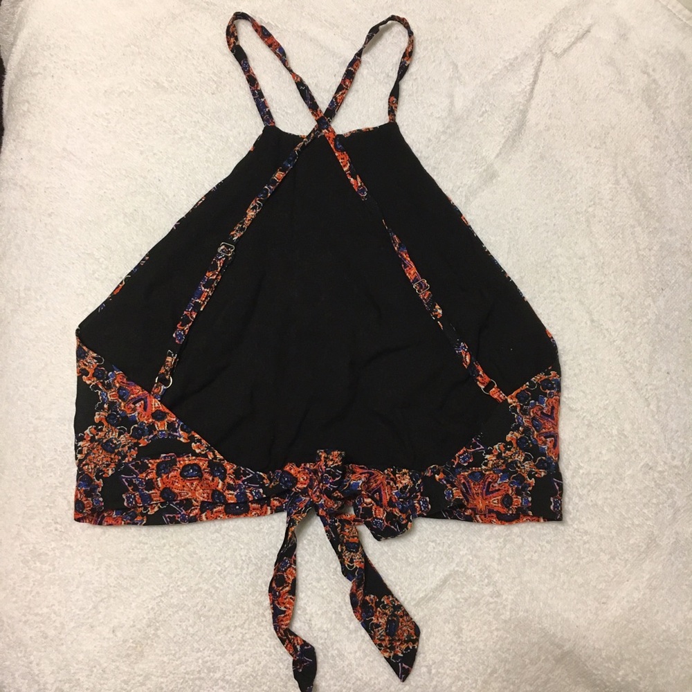 LF / Mika & Gala Coachella Halter Crop Top - Picture 2 of 7