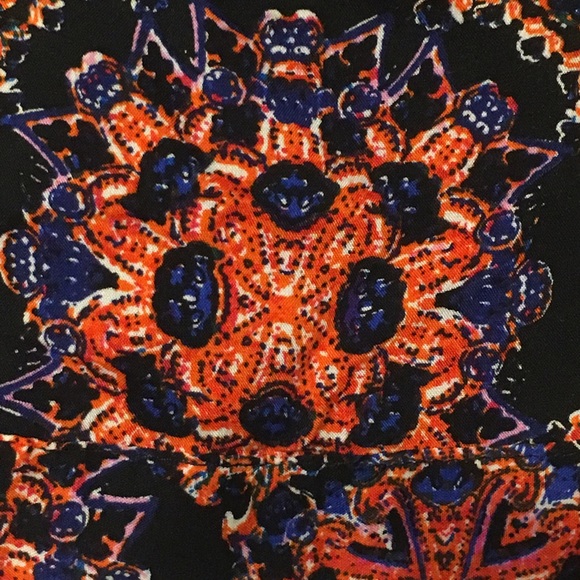 LF / Mika & Gala Coachella Halter Crop Top - Picture 3 of 7