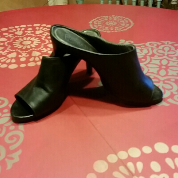 Black open toe sandals - Picture 2 of 4