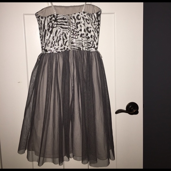 Grey Dress - Picture 2 of 3