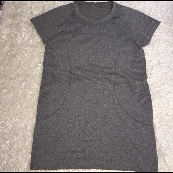 lululemon athletica Tops - LIKE NEW Lululemon Swiftly Tech Top