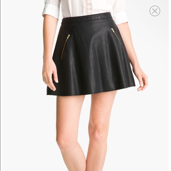 Free People Vegan Leather Skirt- Size 6 - Picture 2 of 4