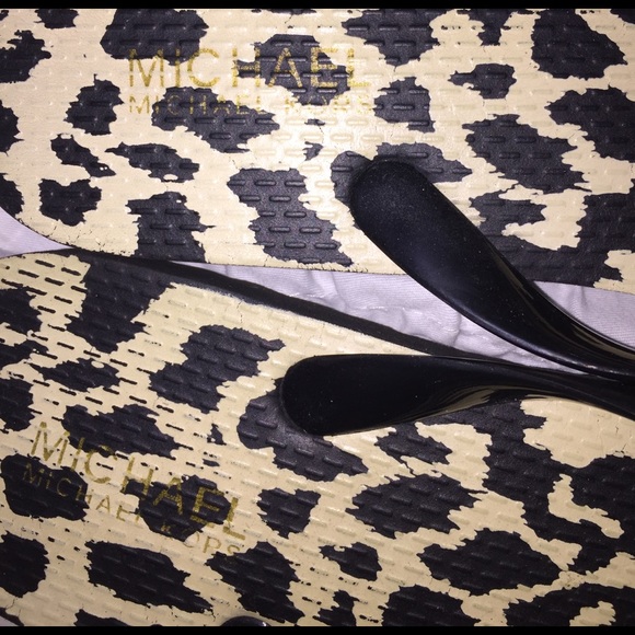 Michael Kors Flip Flops - Picture 4 of 4
