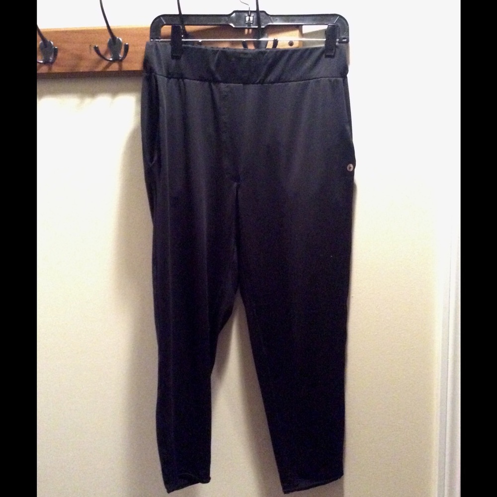 Black Cropped Athletic Pants