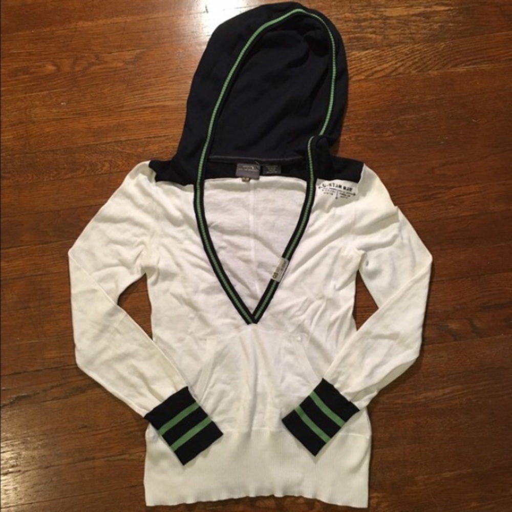 Megan fox sweater from transformers movie - Picture 2 of 6