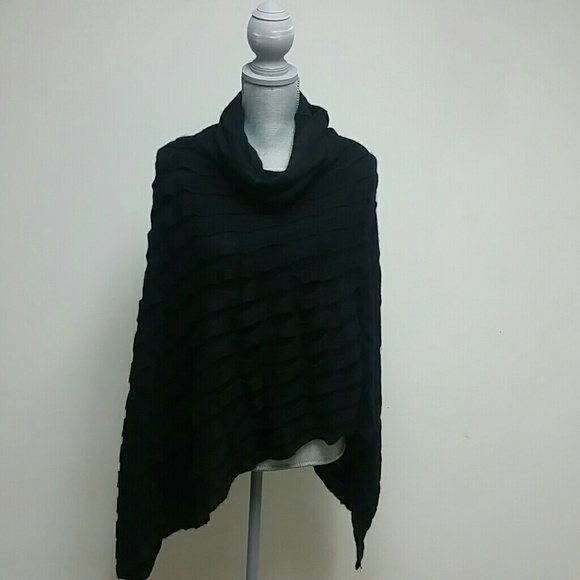 Black Poncho - Picture 1 of 3
