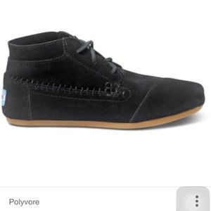 1 HOUR SALE TOMS all black tribal booties !
