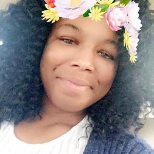 Meet your Posher, Lacy