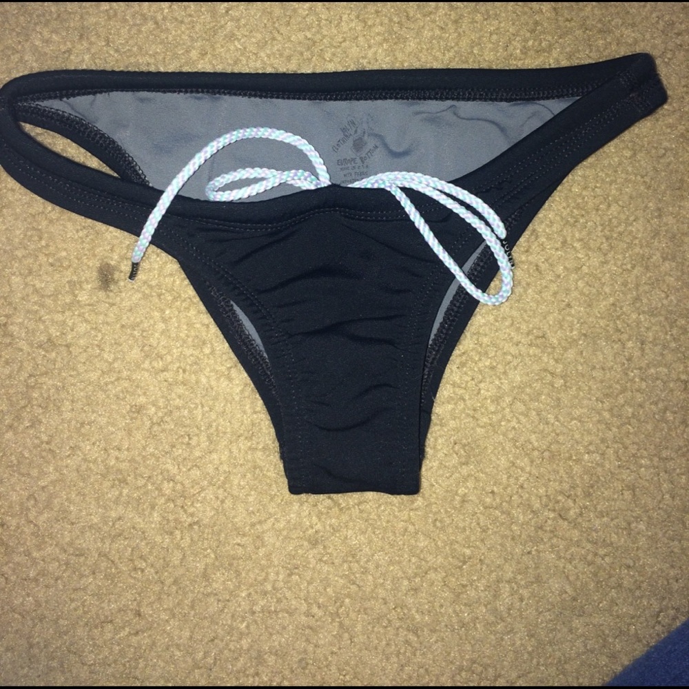 ❗️on hold ❗️Jolyn swimwear bottoms