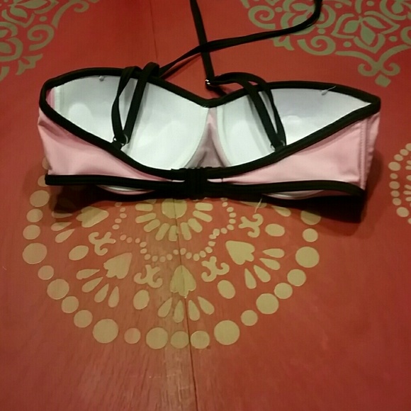 Pink yellow and orange bikini - Picture 3 of 4