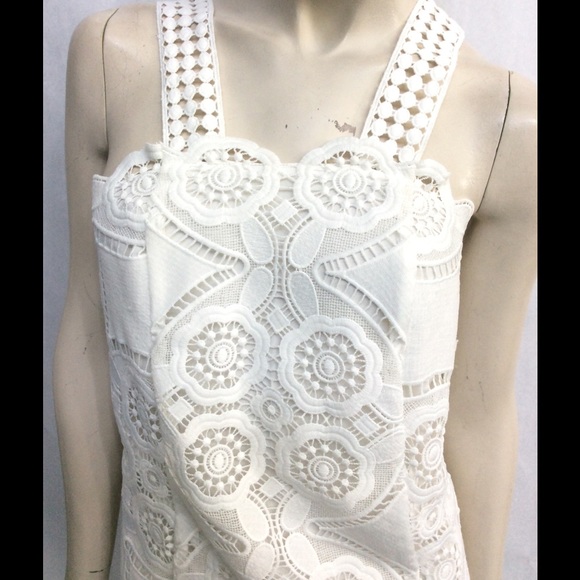 Alexis White Floral Lace Top - Picture 2 of 4