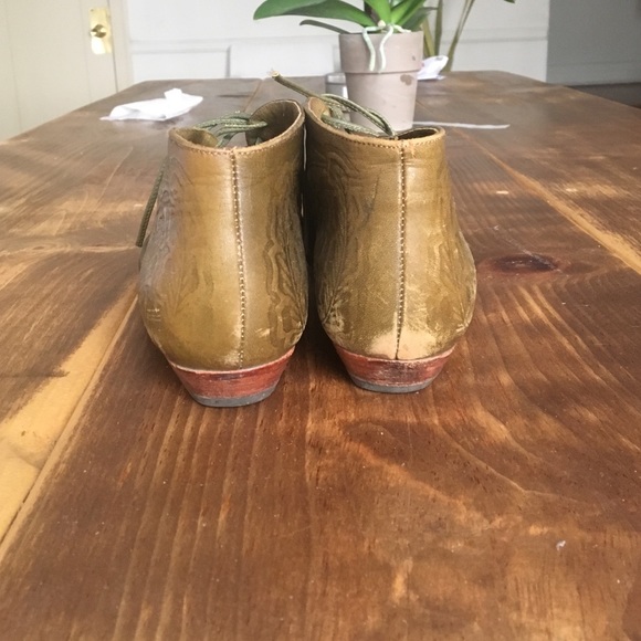 Leather shoes - Picture 3 of 3