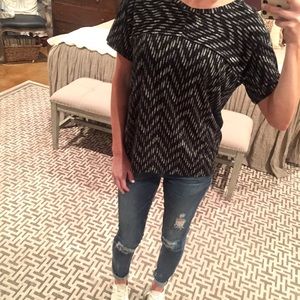 Old Navy black and white top
