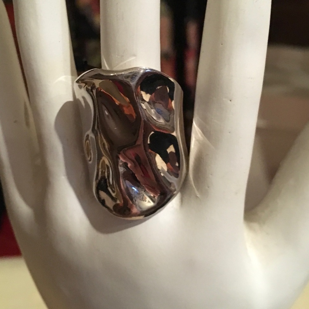 Ring - Picture 2 of 4