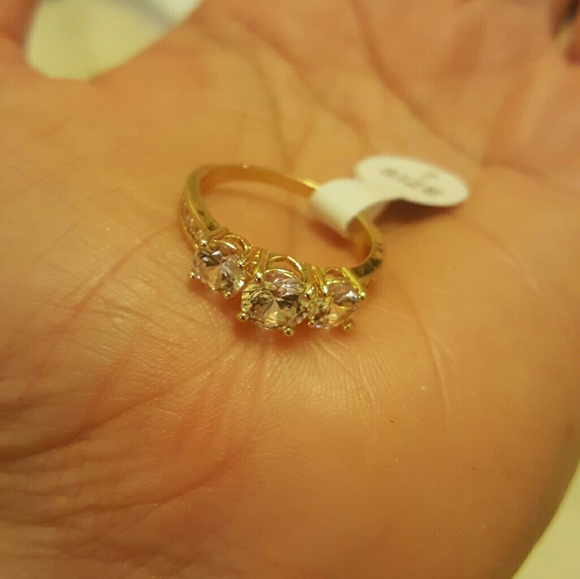 #39 18k gold plated Cubic Zirconia #7 - Picture 2 of 4