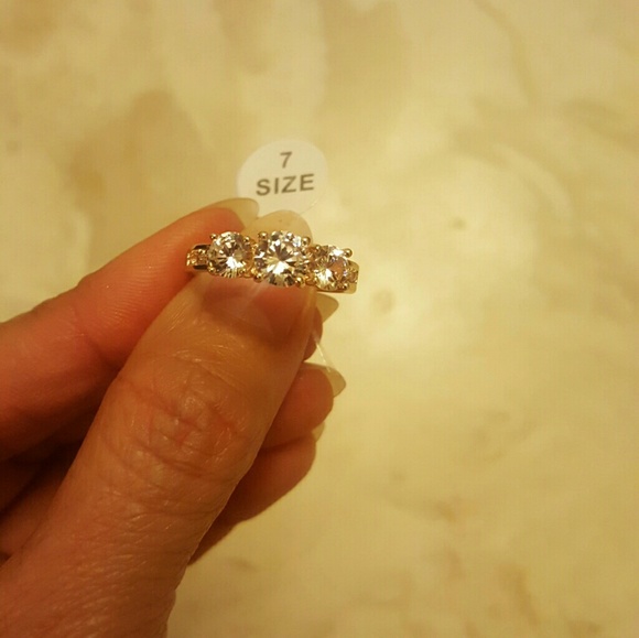 #39 18k gold plated Cubic Zirconia #7 - Picture 3 of 4