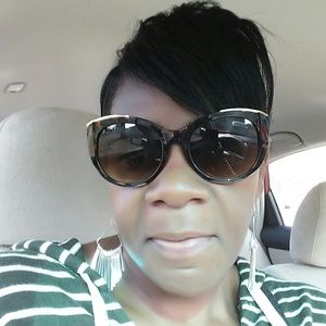 Meet your Posher, Nikita