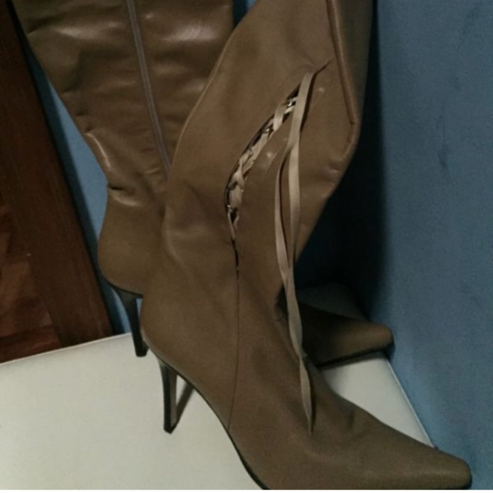 Andrew Stevens cut out ribbon boots 9