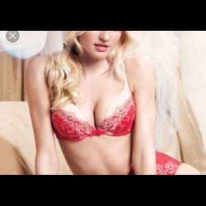 Victoria Secret very sexy plunge bra 36A