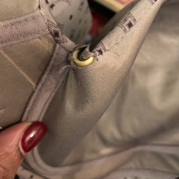 Bra - Picture 2 of 4