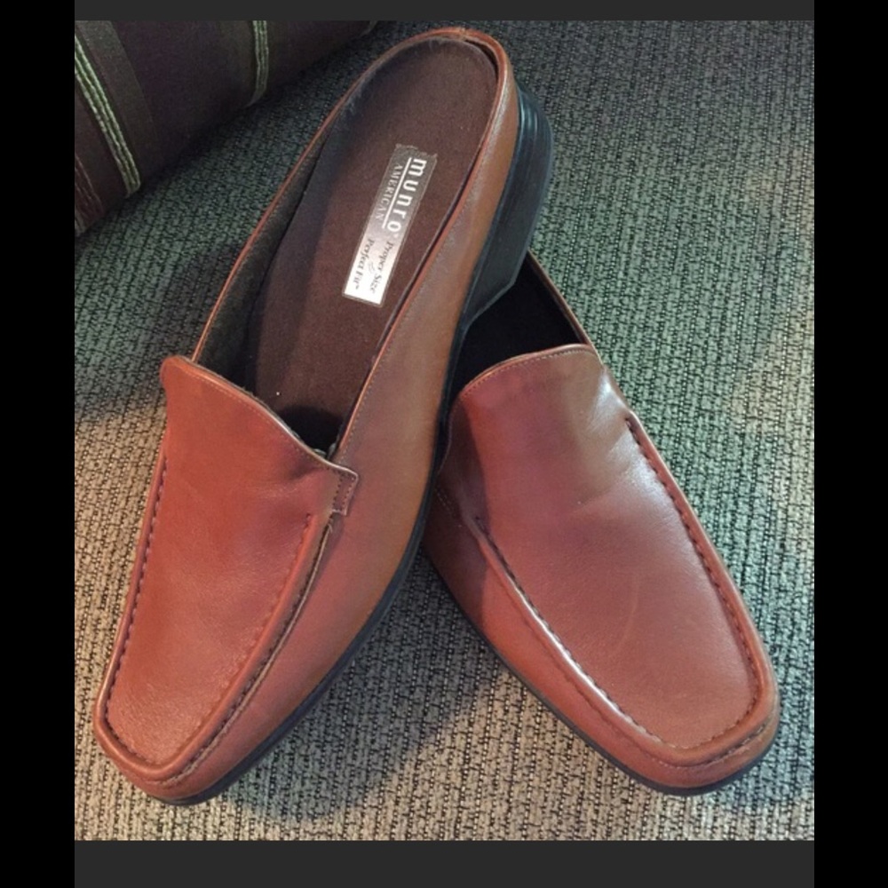 SOLD Munro luggage colored drivers from Nordstrom
