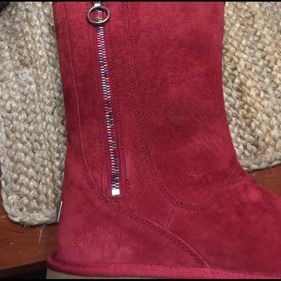 Uggs Red - Picture 3 of 4