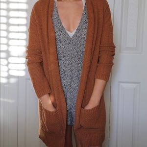 URBAN OUTFITTERS Knit Cardigan