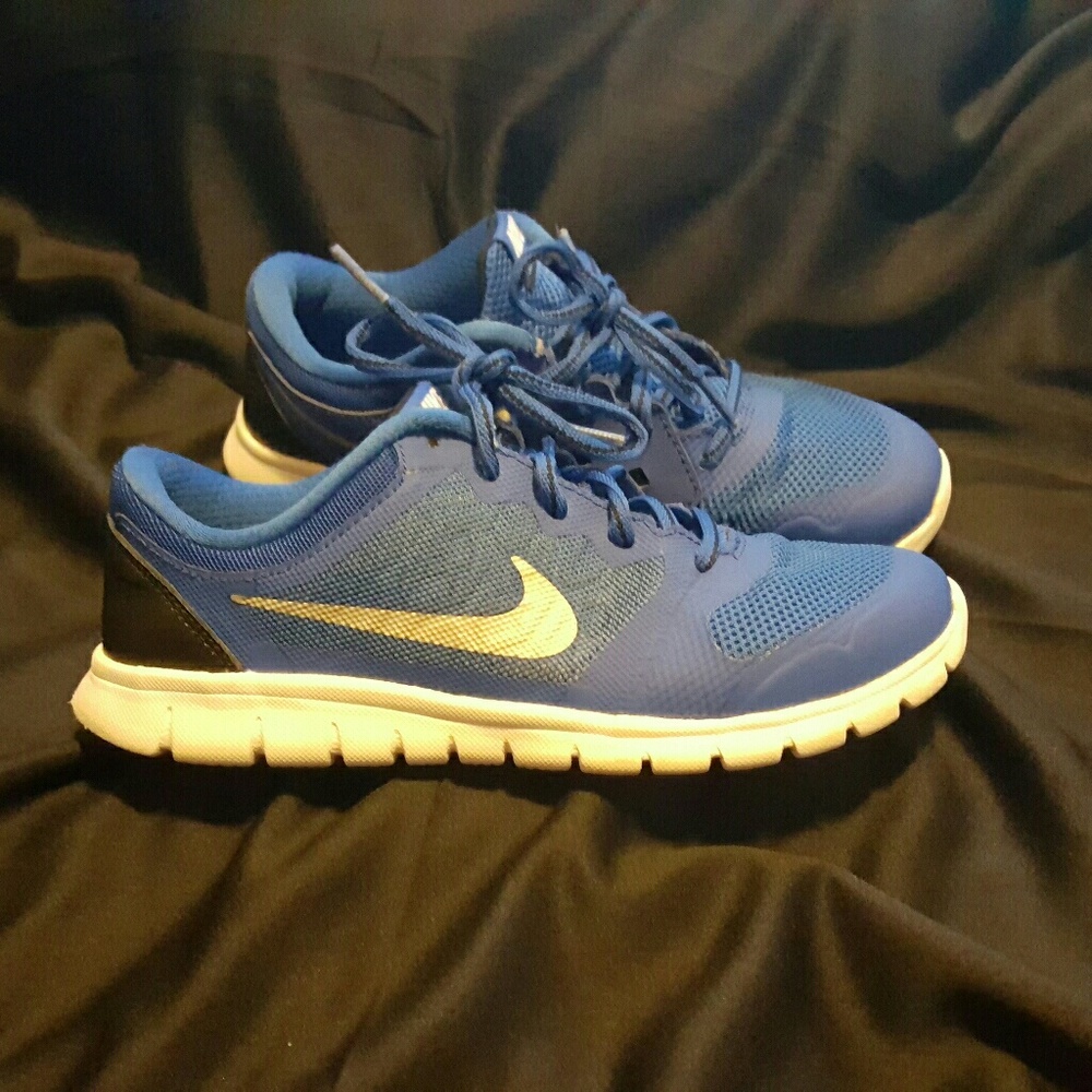 Boys Blue Nikes