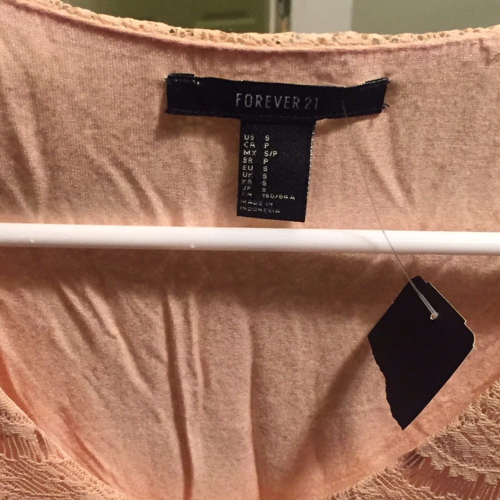 Lace bodycon NWT Forever21 dress - Picture 2 of 3