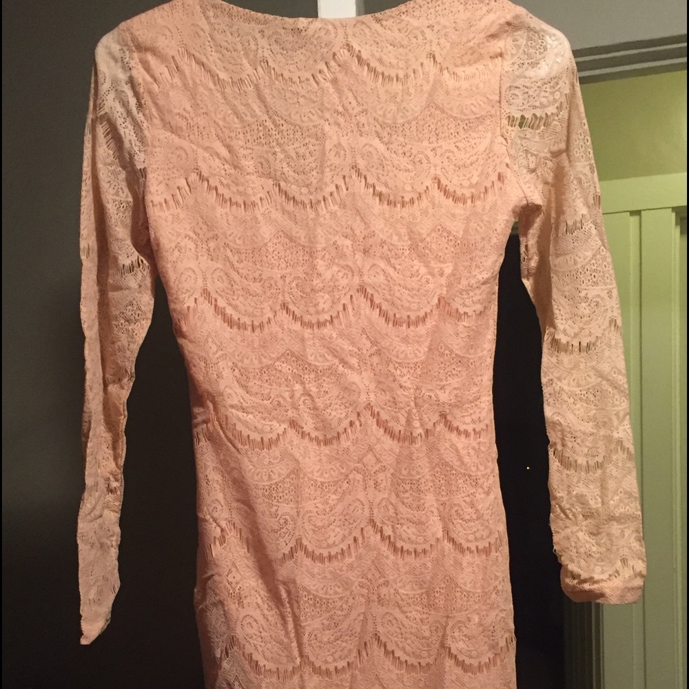 Lace bodycon NWT Forever21 dress - Picture 3 of 3