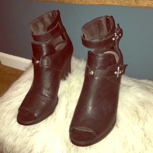 Guess Open Toe Boots!
