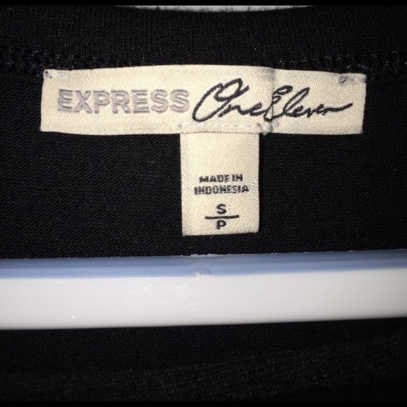 Black V-Neck - Picture 3 of 3